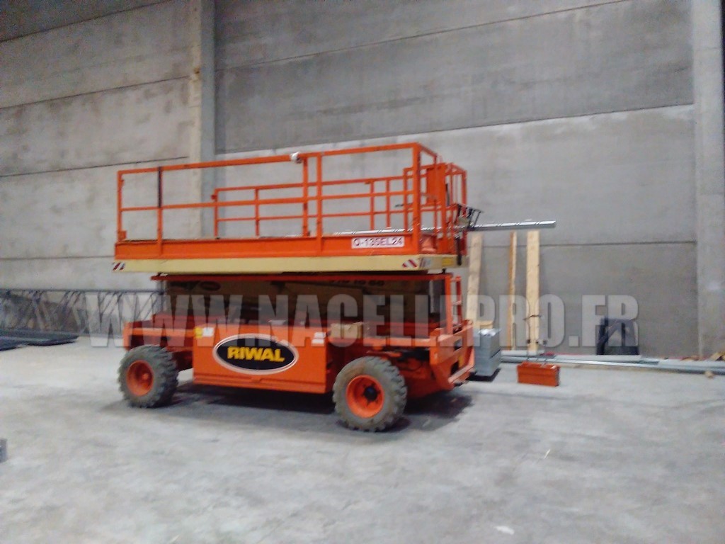 dépannage et réparation nacelle élévatrice HOLLAND LIFT, maintenance et entretien